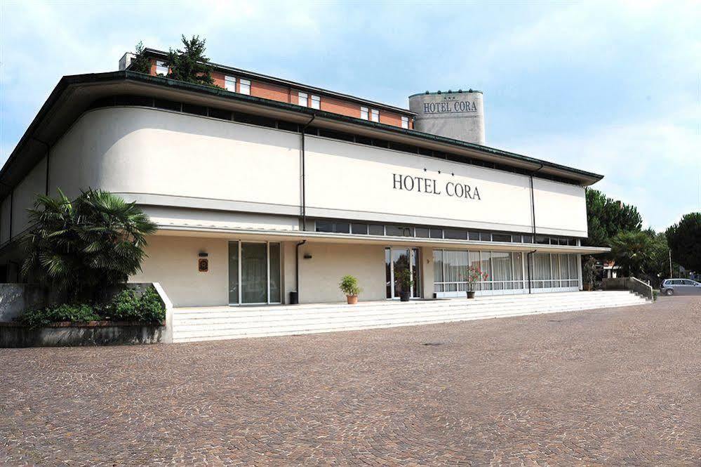 Hotel Cora Карате-Брианца Экстерьер фото