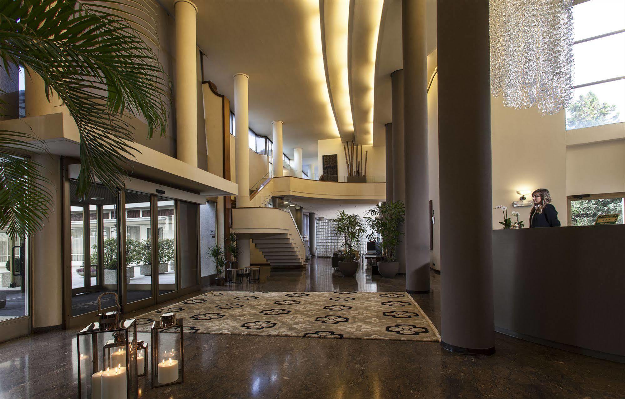 Hotel Cora Карате-Брианца Экстерьер фото